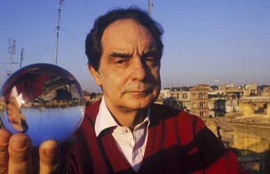 Italo Calvino, i libri da leggere o da riscoprire per il Centenario