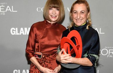 Miuccia Prada premiata con il Women of the Year 2016
