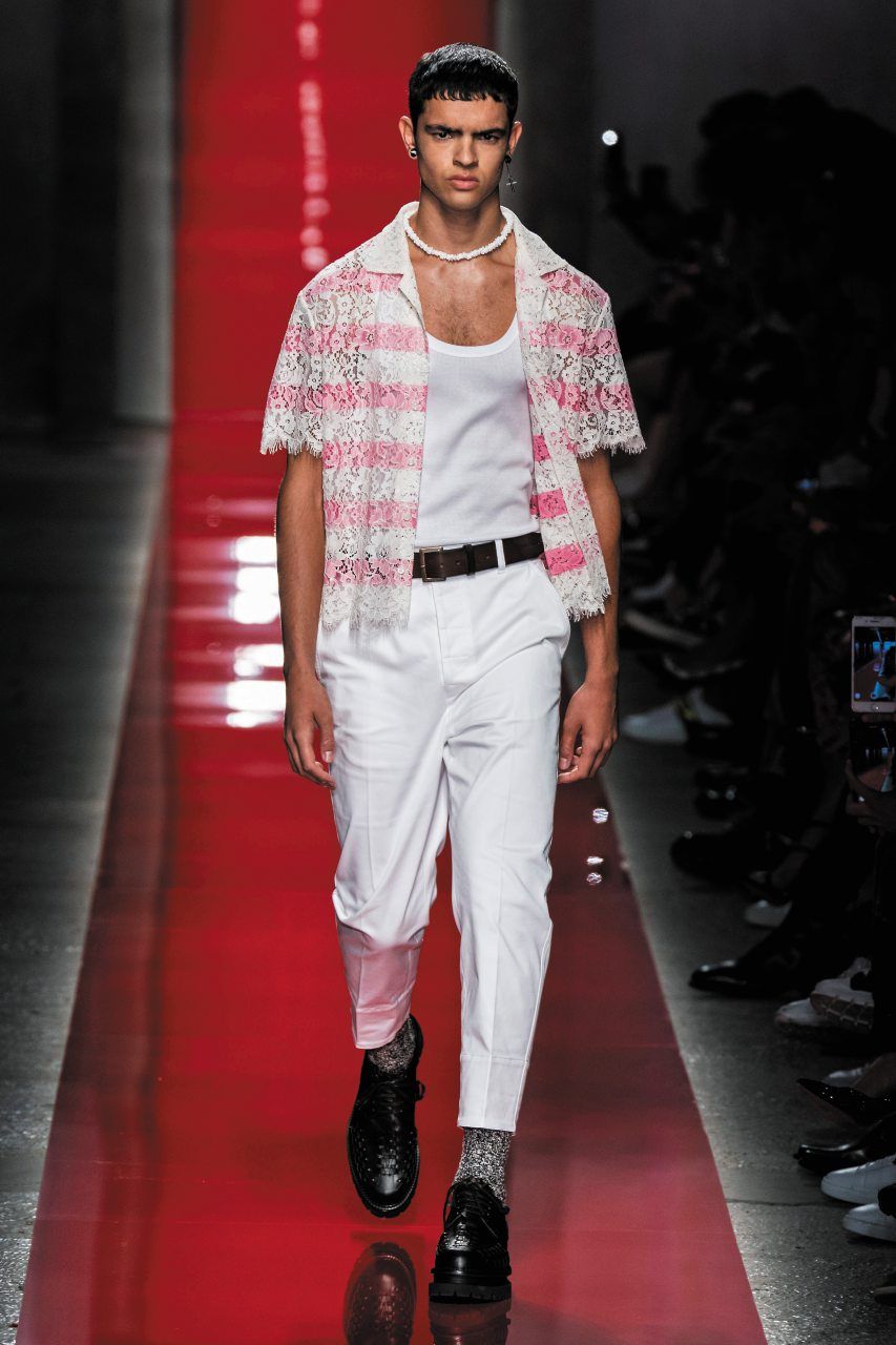 moda uomo estate 2020 tendenze colori come vestirsi casual elegante rosa