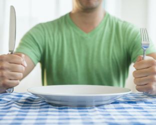 Dieta ipolipidica: sai cosa mangiare e cosa invece no?