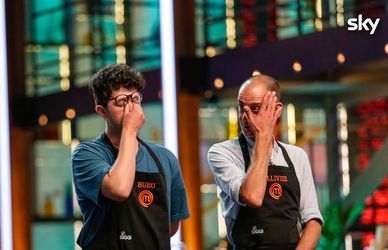 Eliminazioni shock a MasterChef: Nicola cade sulla frolla, poi esce il favorito Ollivier