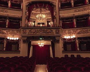 Tutto quello che c’è da sapere sulla Prima della Scala: protagonisti, ospiti e dove vedere Boris Godunov