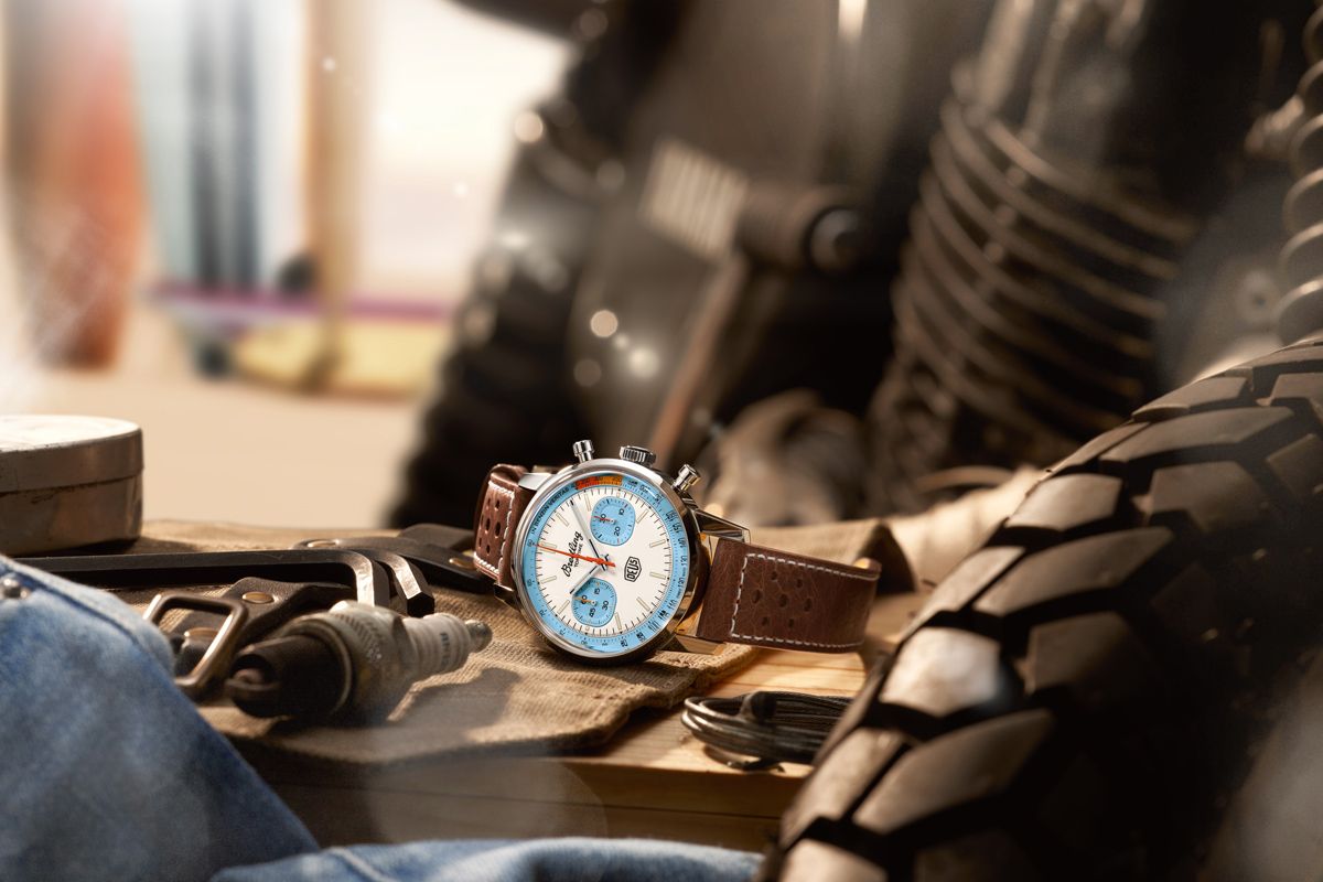 Breitling e Deus: dalla Svizzera all&#8217;Australia per una collab tra orologeria e moto custom- immagine 2