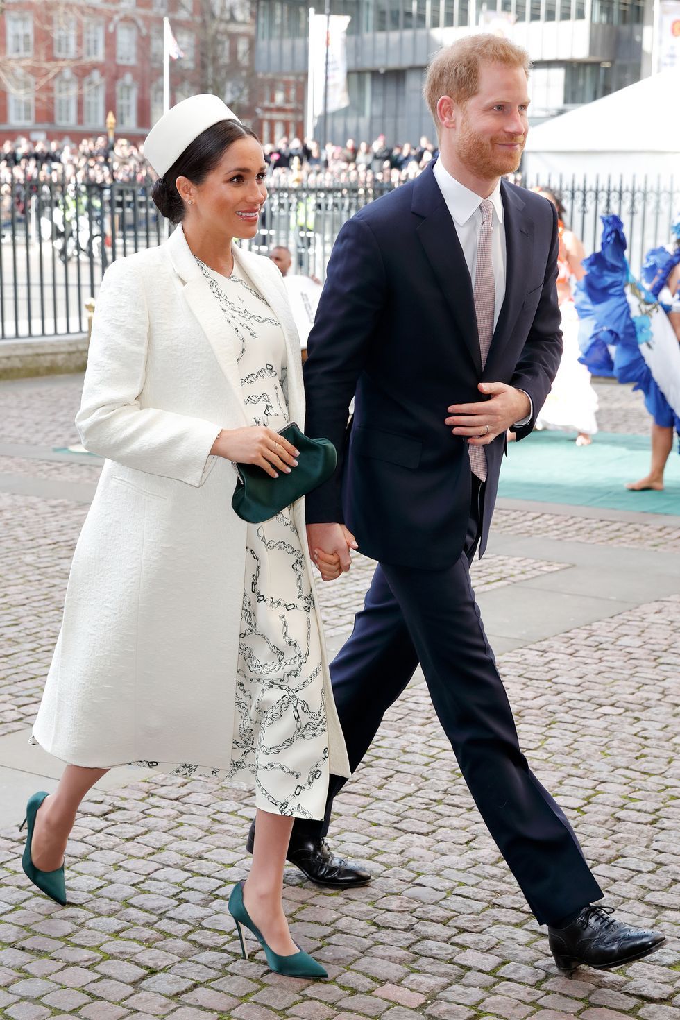 harry meghan foto 1 aprile 2020 kate middleton william royal family harry meghan style vestiti harry meghan markle dress vestiti style harry meghan