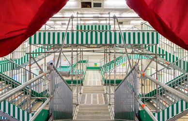 L’installazione di Daniel Buren al Madre di Napoli