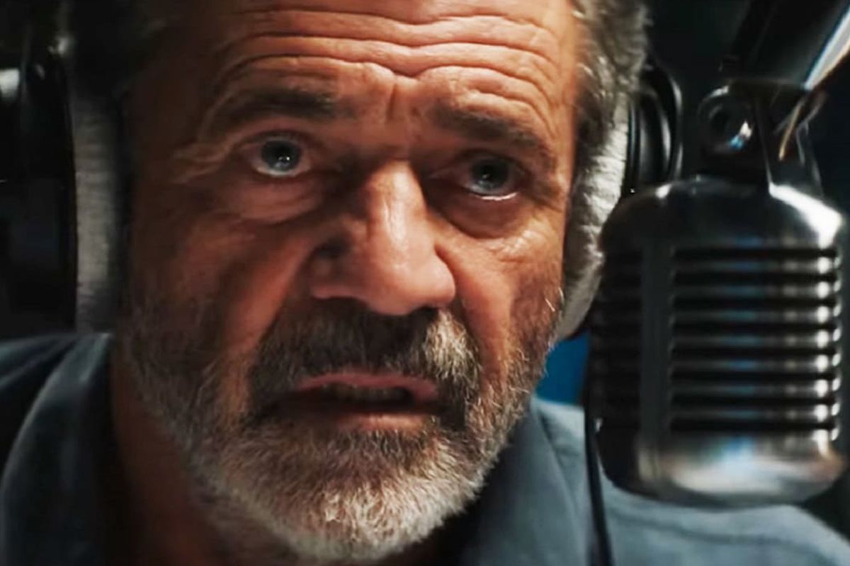 on the line film mel gibson