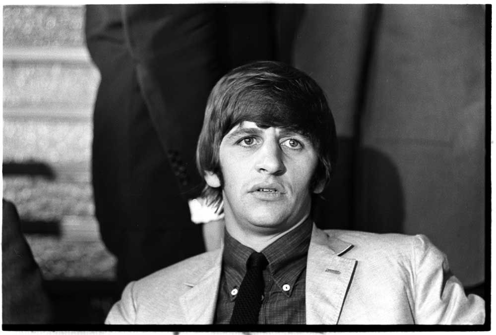 Paura per Ringo Starr: L&#8217;ex Beatles, 82 anni, annulla i concerti per un&#8217;improvvisa malattia - immagine 8