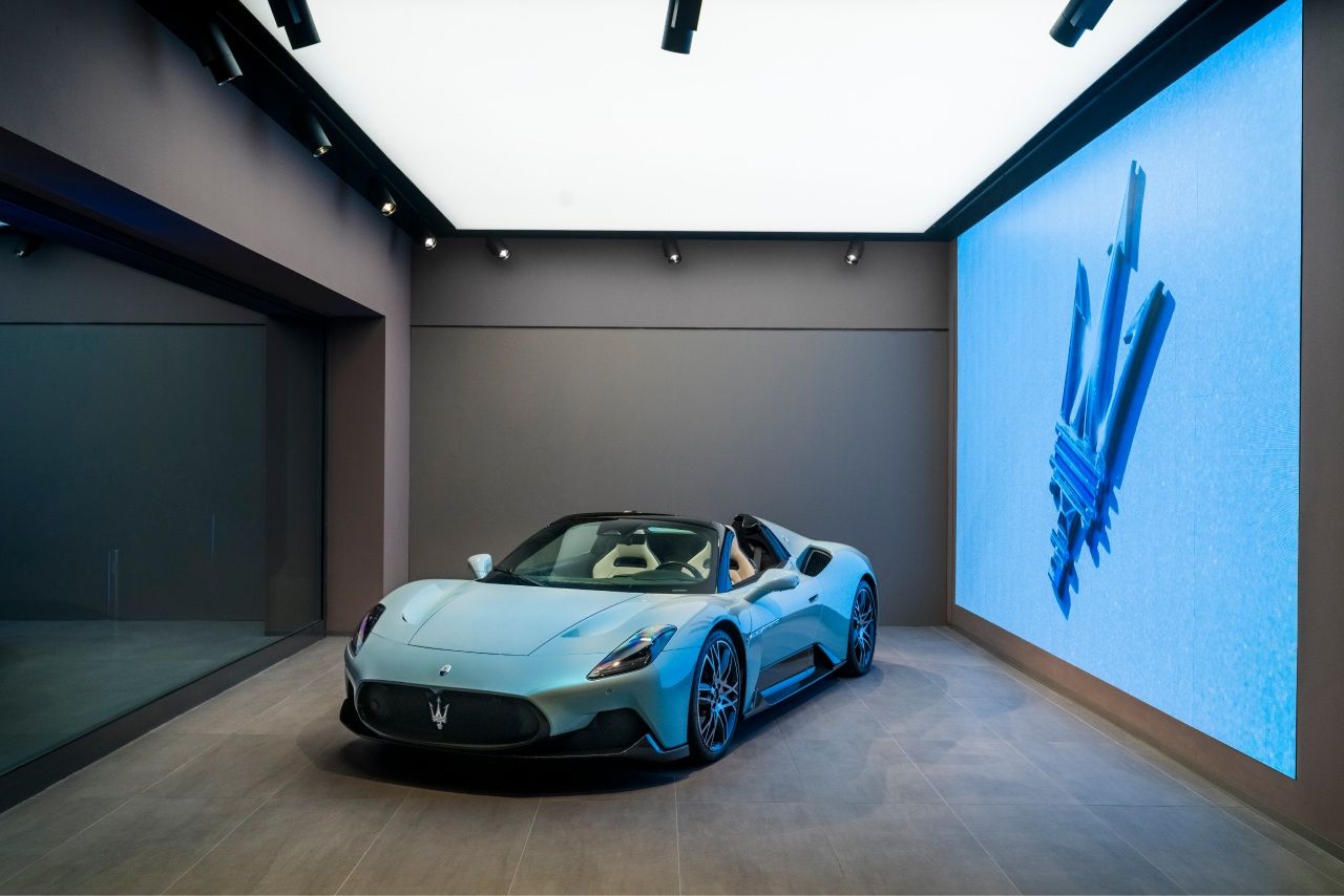 Maserati: a Milano, l&#8217;anteprima mondiale dell&#8217;innovativo retail concept- immagine 3