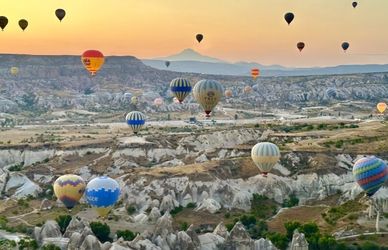 Viaggio in Cappadocia: dalle mongolfiere alle città sotterranee