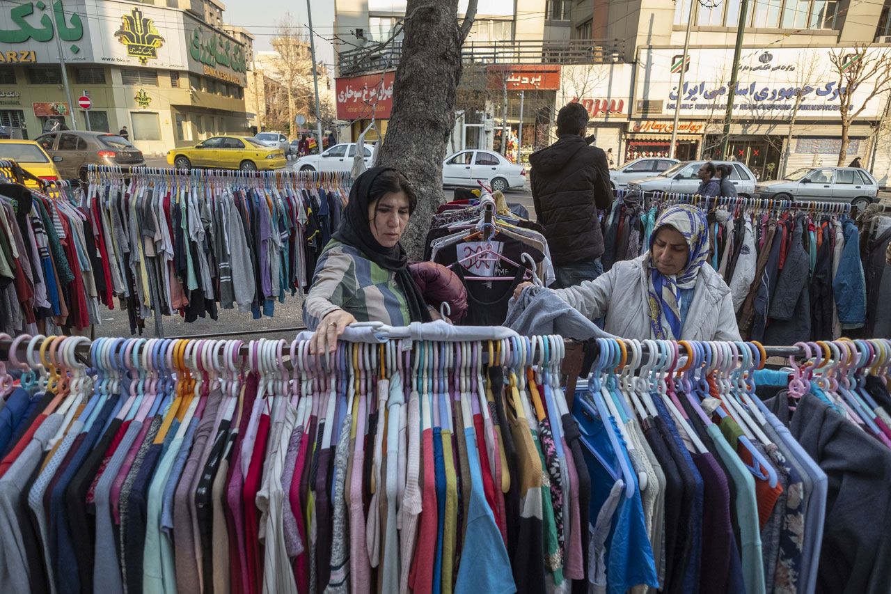 Plastic Free July e la lotta contro il fast fashion: ce ne sbarazzeremo mai?- immagine 2