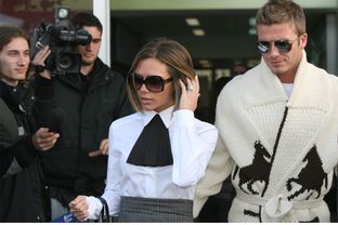 Victoria e David Beckham festeggiano 23 anni di matrimonio con la benedizione di Ali G