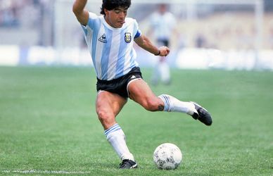 Addio a Diego Armando Maradona