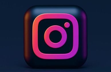 Sai come impostare Instagram nero? Te lo spieghiamo noi