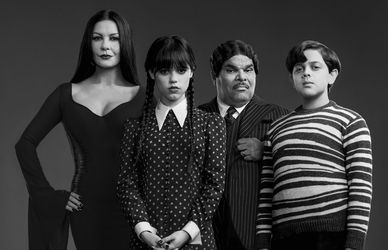 Perché nel primo trailer di Mercoledì, la serie tv Netflix di Tim Burton, c’è già tutta la nuova famiglia Addams