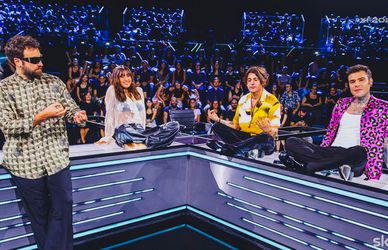 X Factor 2022, seconda puntata dei bootcamp: la sfida è tra Ambra Angiolini e Dargen D’Amico