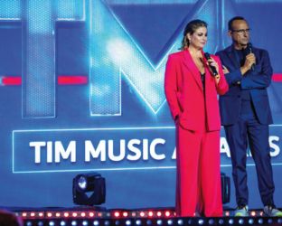 Tim Music Awards 2024: scaletta, canzoni, cantanti della prima serata dei premi della musica italiana