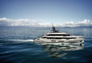 Benetti Oasis 40 metri: lo yacht che diventa un’isola con piscina