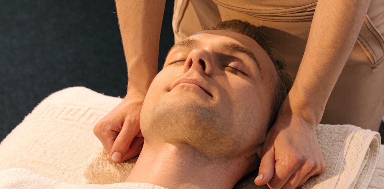 Oli da massaggio: i migliori per rilassanti momenti di coppia- immagine 1