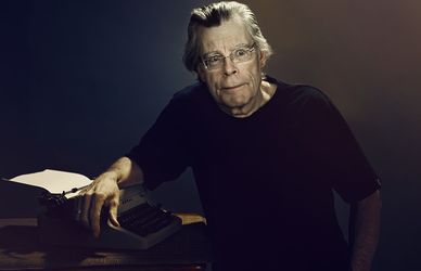 Stephen King compie 75 anni, auguri al maestro dell’horror