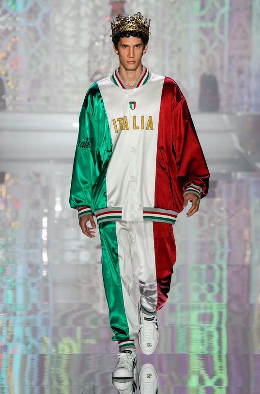 Dolce &amp; Gabbana: Happy Times, la moda dell’ottimismo- immagine 4