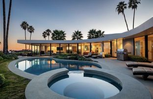 Elon Musk vende la sua villa avveniristica a Los Angeles