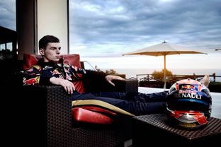 Verstappen nella storia, è il più giovane di sempre a vincere in Formula 1