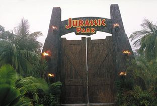 Jurassic Park, su Italia 1 tornano i dinosauri di Steven Spielberg