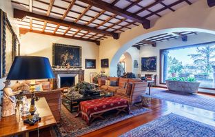 Appia Antica: in vendita la villa di Carlo Ponti (a 19 milioni di euro)