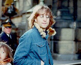 Perché è stato ucciso John Lennon? In questa serie tv la risposta attesa 43 anni