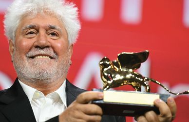 Ad Almodovar il Leone d’Oro del Festival di Venezia 2024: grandissima seconda Maura Delpero con “Vermiglio”