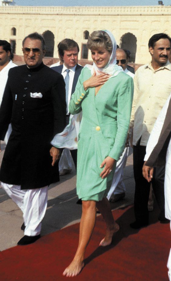 diana lady diana kate middleton royal tour pakistan william principe william cambridge cambridges kate e william pakistan royal family kate middleton Pakistan