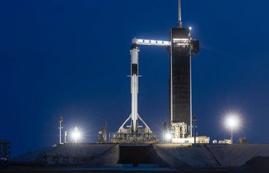 SpaceX riporta l’uomo nello spazio