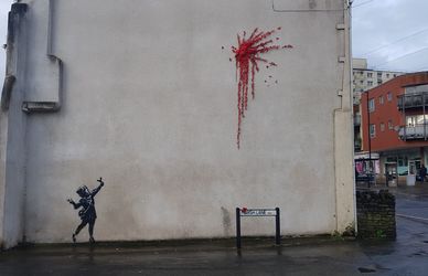Banksy il nuovo murales a Bristol (e per le vie di Londra) Foto