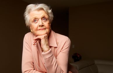 La Signora in giallo, Angela Lansbury, è morta a 96 anni: no, non è stata solo Jessica Fletcher