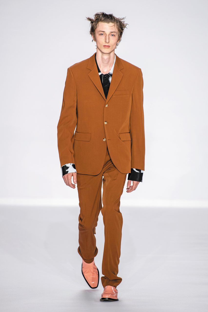 moda uomo 2020 colori marrone tendenze moda uomo primavera estate 2020 moda uomo colori Paul Smith