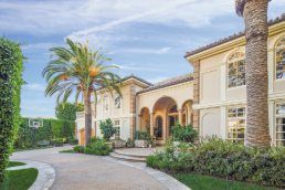 Larry King vende la sua villa di lusso a Beverly Hills