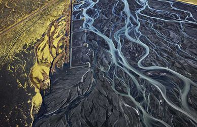 La relazione tra l’uomo e l’acqua negli scatti di Edward Burtynsky