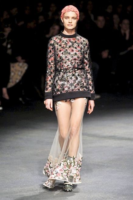 Givenchy: il futuro è donna. E Tisci fa cantare Antony dal vivo- immagine 1