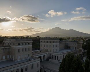 Vacanze a Pompei? Scavi, trekking e mare (e un hotel di design)