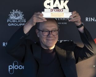 Carlo Verdone vince il Ciak d’Oro per le serie tv: tutti i vincitori 2024