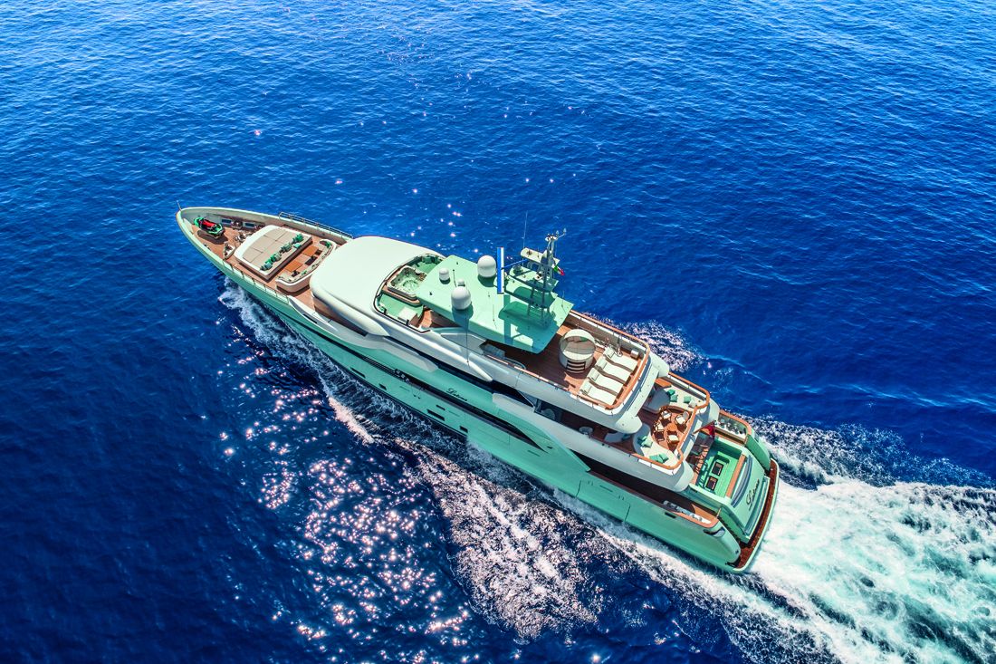 15+1 yacht spettacolari visti ai saloni di Cannes e Montecarlo - immagine 2