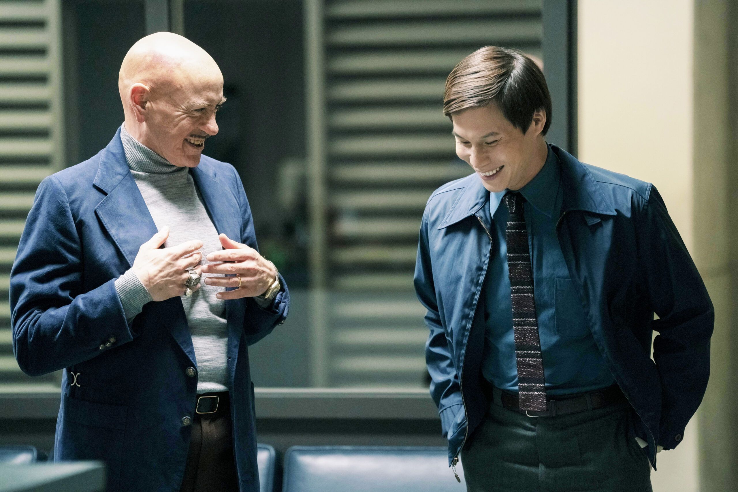 Il simpatizzante serie tv trama recensione Robert Downey jrStyle