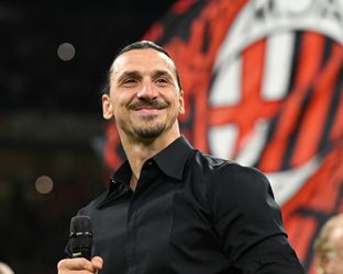 Ibrahimović: TV8 cambia programmazione per celebrare l’addio del campione