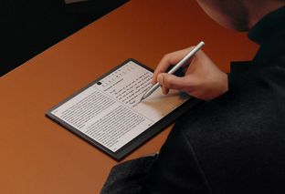 Abbiamo provato il nuovo Huawei MatePad Paper: il tablet per leggere e scrivere come sulla carta