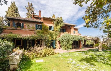 In vendita “la villa delle star” di Carlo Ponti