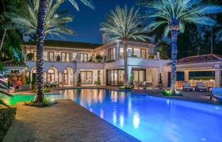 Jennifer Lopez compra una mega villa a Miami