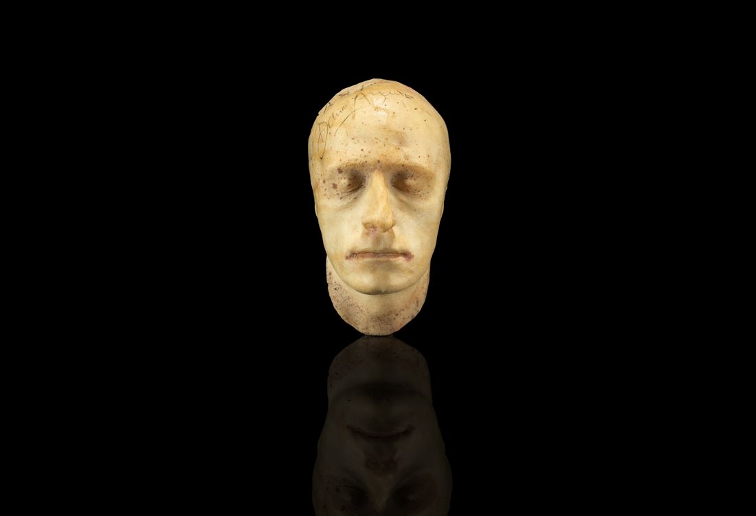 Calco del volto di Adrien Brody usato nel film Giallo