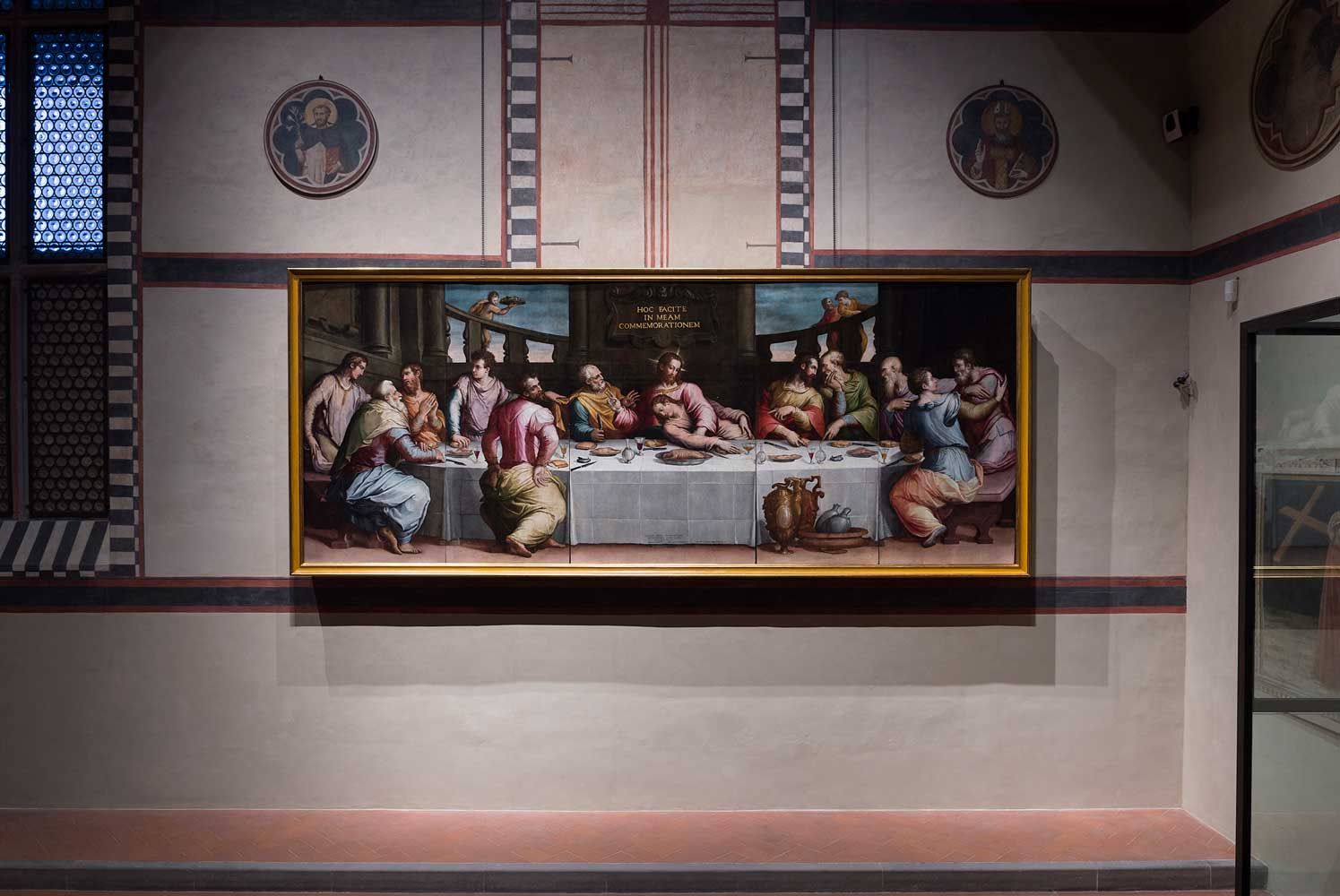 Ultima cena, di Giorgio Vasari, esposta nel Cenacolo di Santa Croce a Firenze dopo il restauro.
