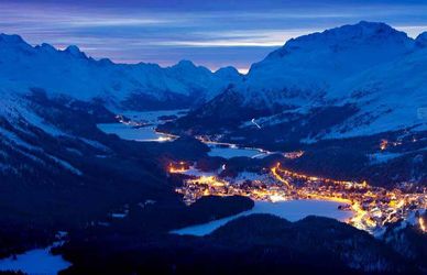 La mondanità sulla neve si ritrova a St. Moritz