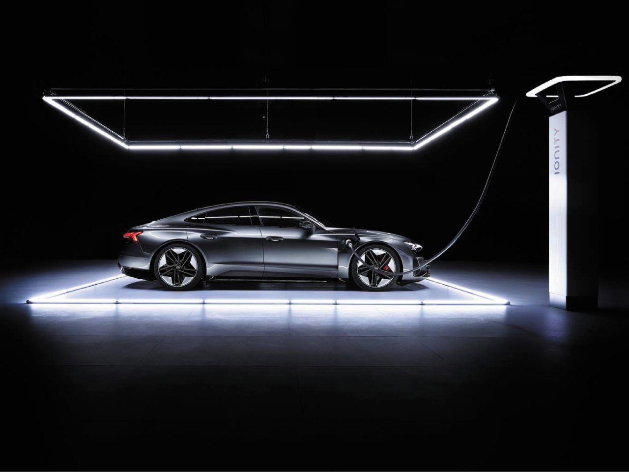 Audi e-tron Gt 2021, un bolide elettrico da 650 cavalli- immagine 2